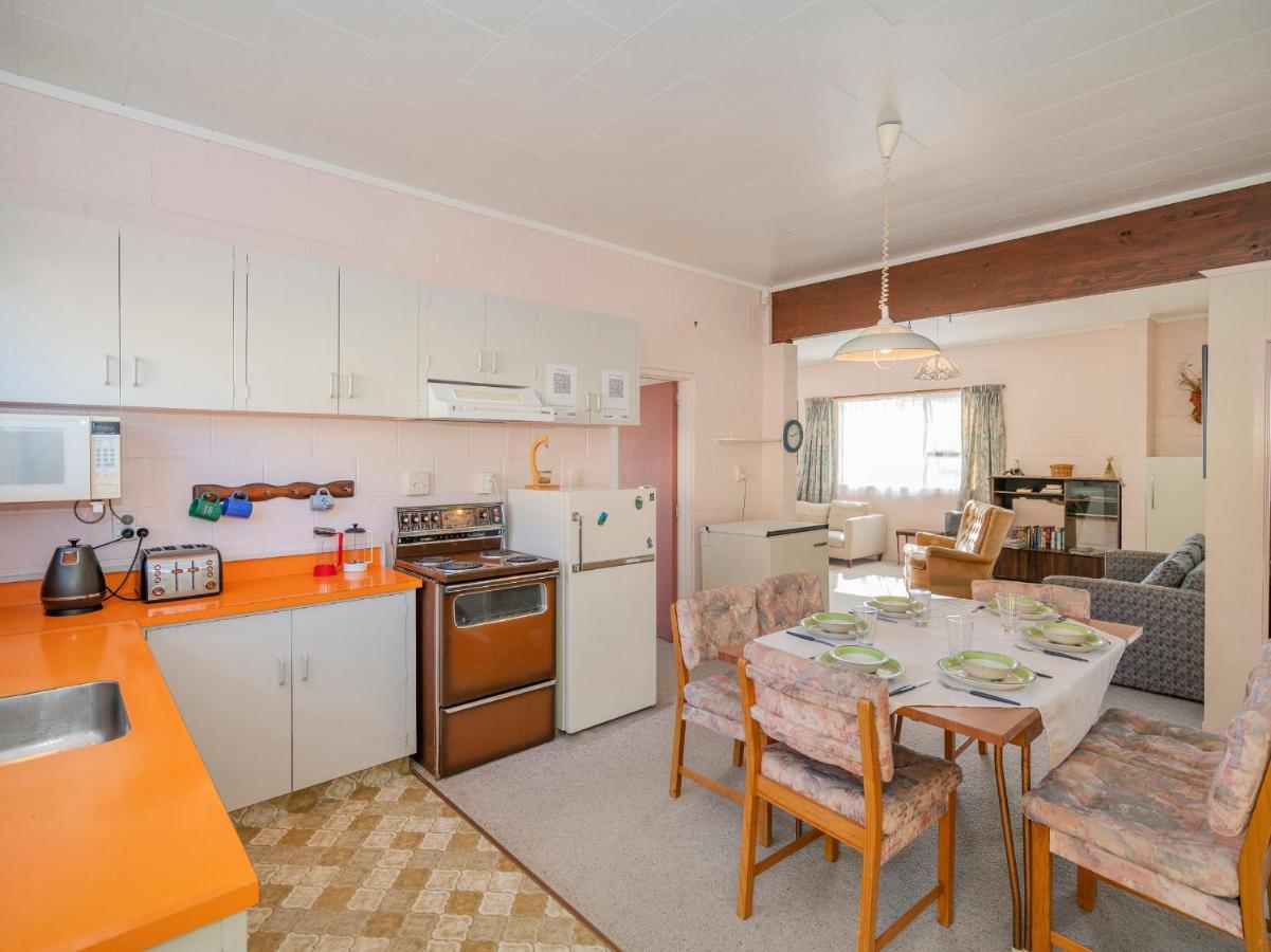 Cosy At Cooks - Cooks Beach Downstairs Unit Luaran gambar